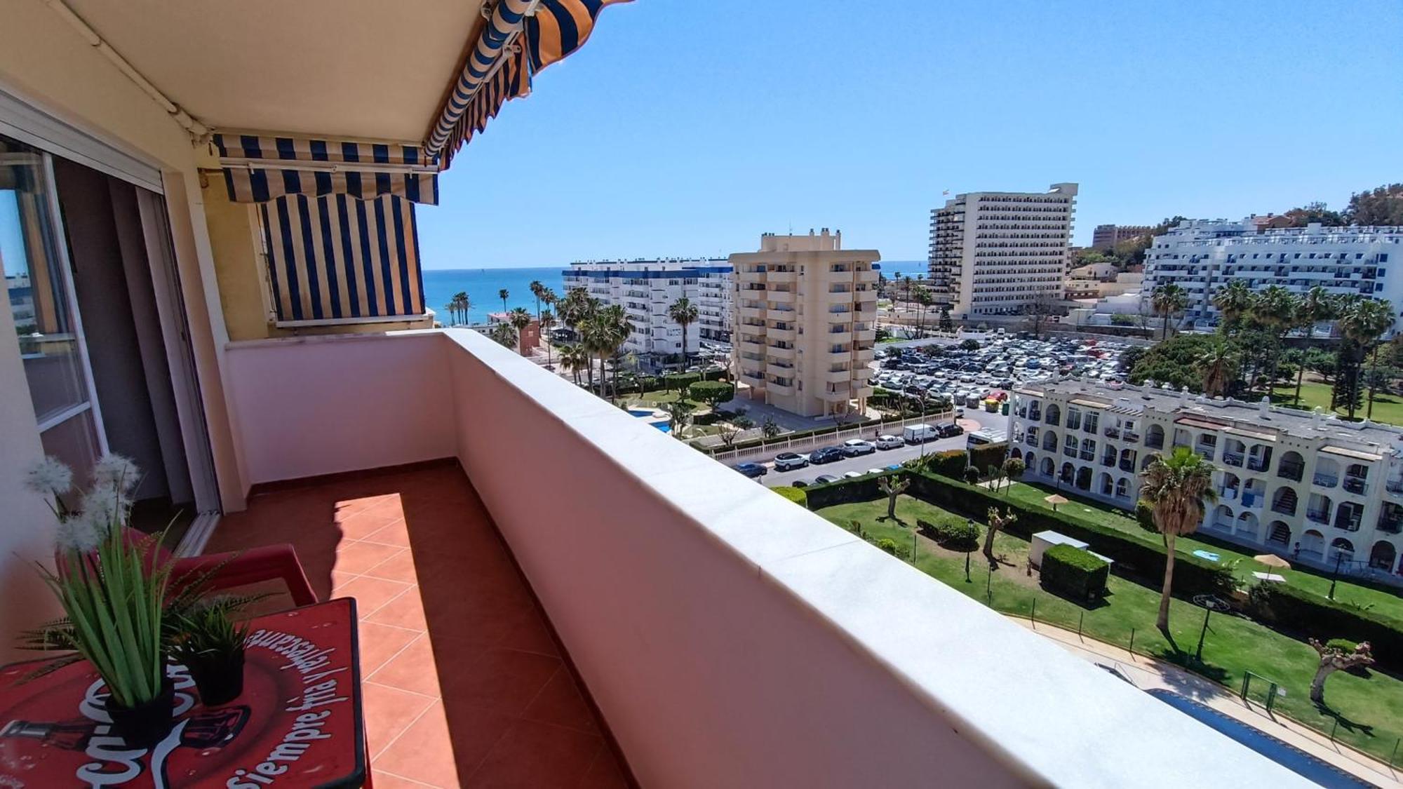 Andalucia Beach & Garden Apartment Benalmadena Bagian luar foto